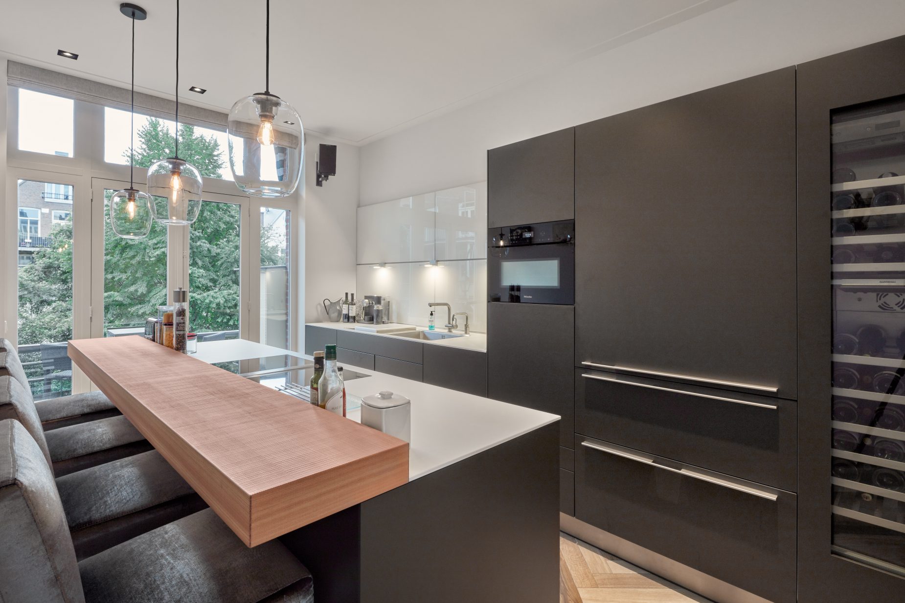 Keuken van Buthaup ontwerp op maat gemaakt door architect Maxim Winkelaar te Amsterdam.