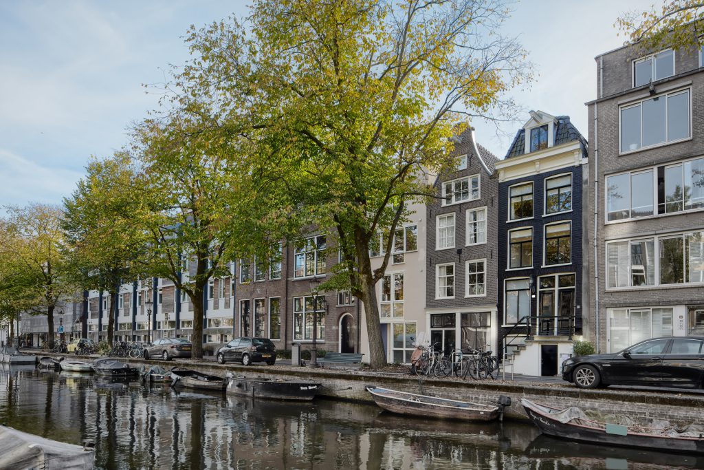 Grachtenpand Amsterdam 1-2 Renovatie van grachtenpand in Amsterdam gelegen in de Jordaan ontwerp met funderingsherstel door amsterdamse architect Maxim Winkelaar op Keizersgracht.