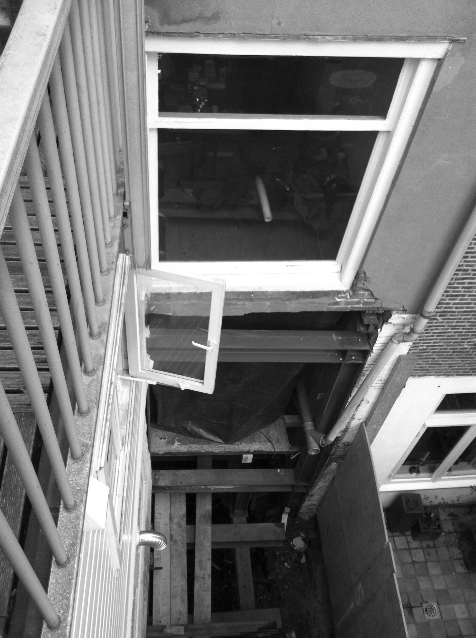 Bouwfoto verbouwing egelantiersgracht amsterdam Renovatie van grachtenpand in Amsterdam gelegen in de Jordaan ontwerp met funderingsherstel door amsterdamse architect Maxim Winkelaar op Keizersgracht.