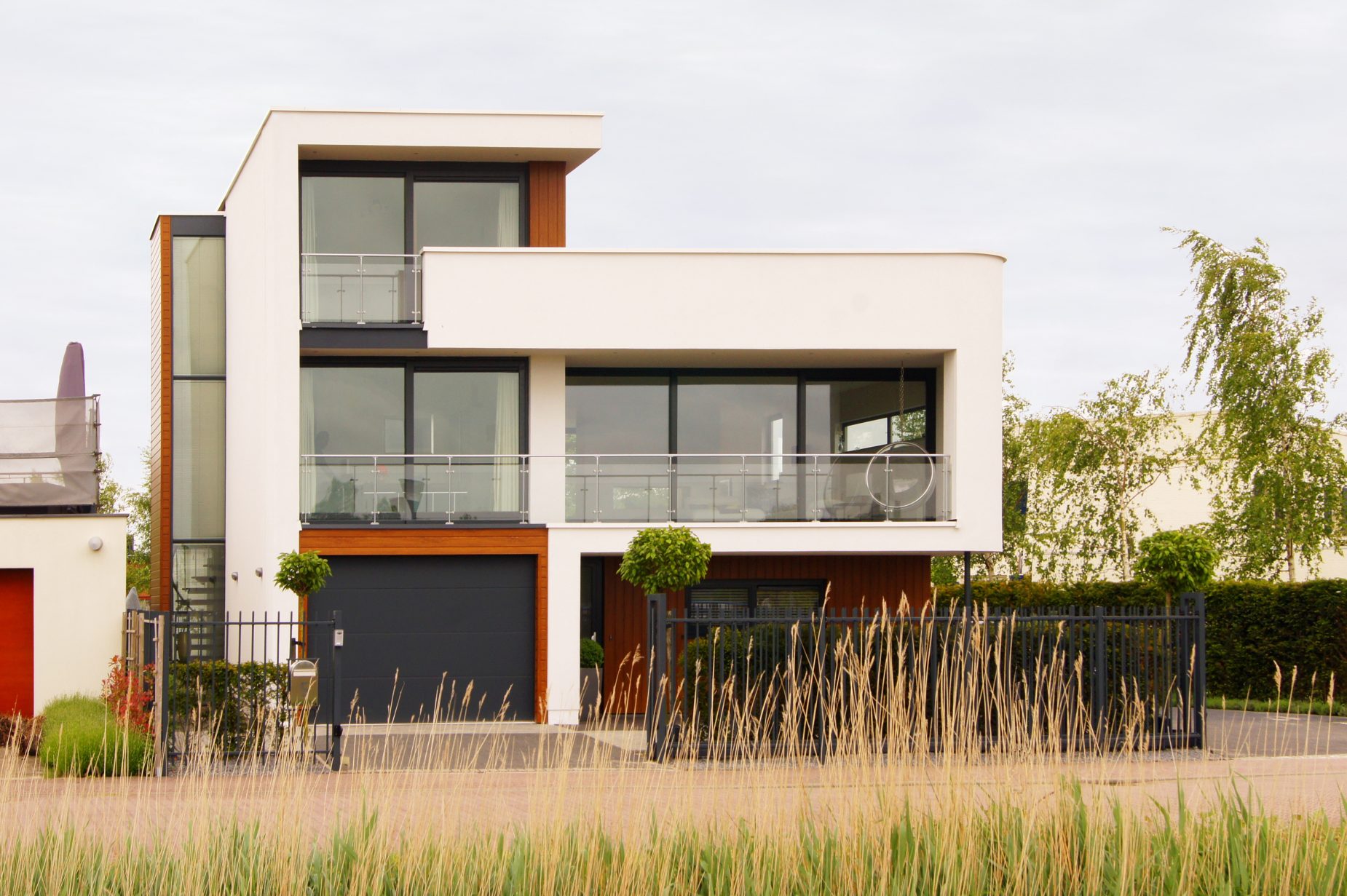 Moderne nieuwbouwvilla Zoetermeer Architect Zoetermeer, Rotterdam en Den Haag Maxim Winkelaar ontwerp voor nieuwbouwwoning met rondingen.