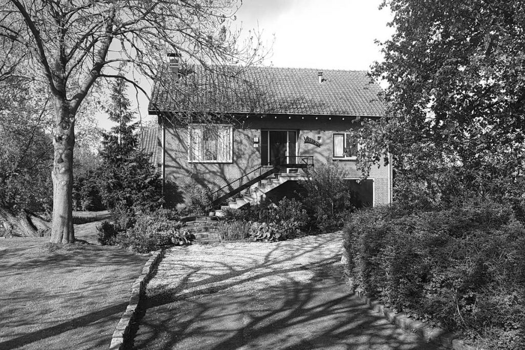 20190306-Renovatie-dijkwoning_zw Ontwerp en renovatie van een moderne dijkwoning in Muiden door architect Maxim Winkelaar uit Amsterdam.