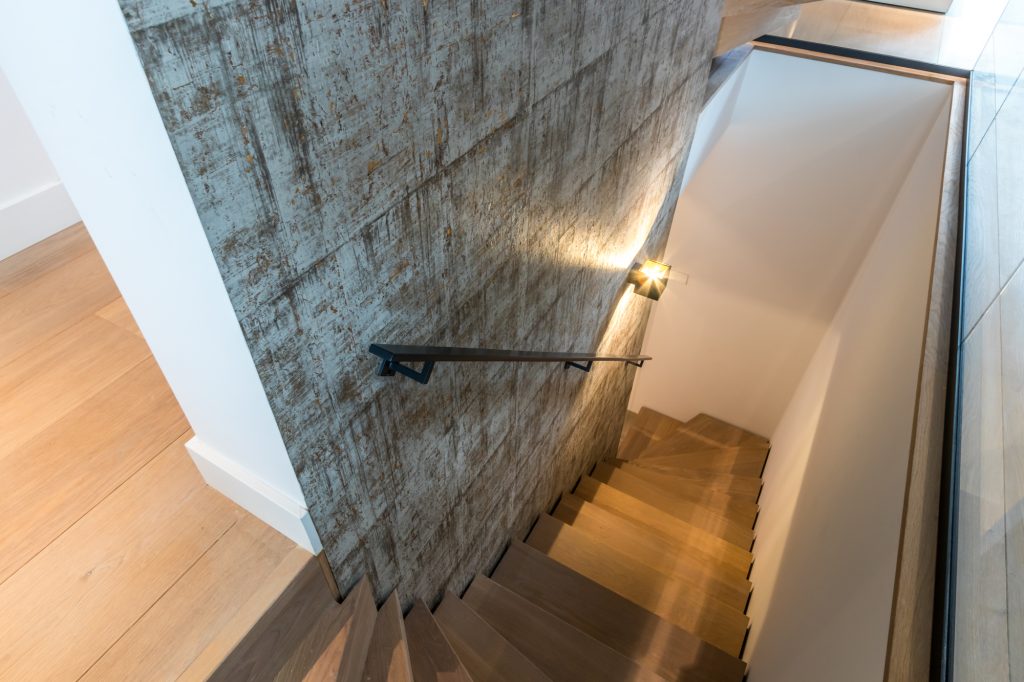 Huis-Amsterdam-Oud-Zuid-4-7 Renovatie van woonhuis in Amsterdam Oud Zuid met stalen portalen en eiken zwevende trap.