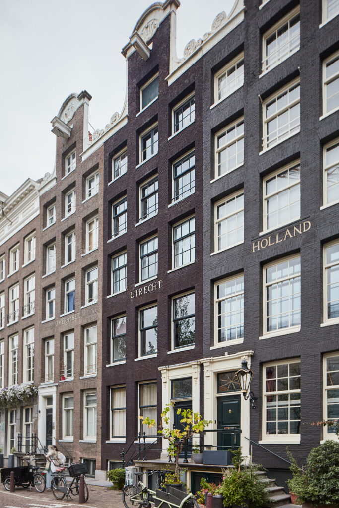 Architect Maxim Winkelaar maakt ontwerp voor monumentaal grachtenpand Prinsengracht in Amsterdam.